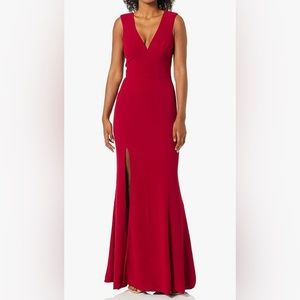 2X- NWT- Dress The Population Garnet Evening Gown with sexy slit!